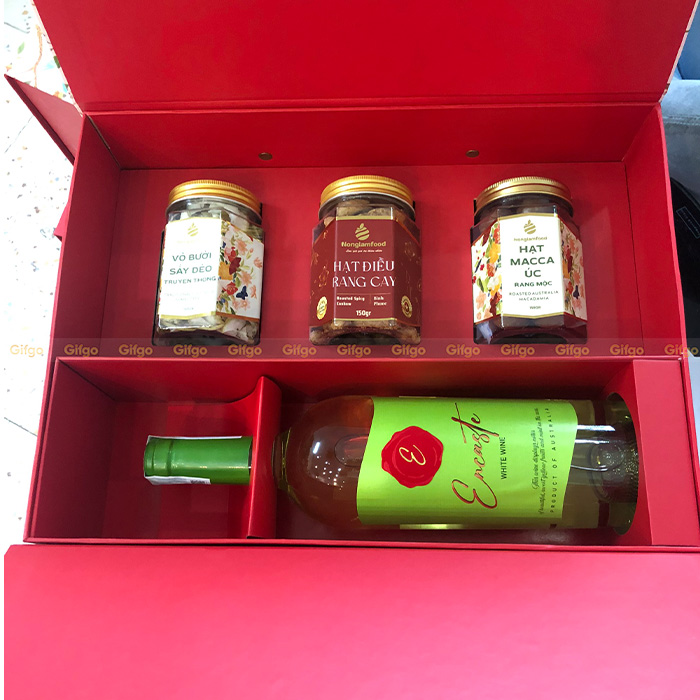 Future Media và Gifgo: Set quà Tết yêu thương và cảm ơn sâu sắc future media va gifgo1 1707203241